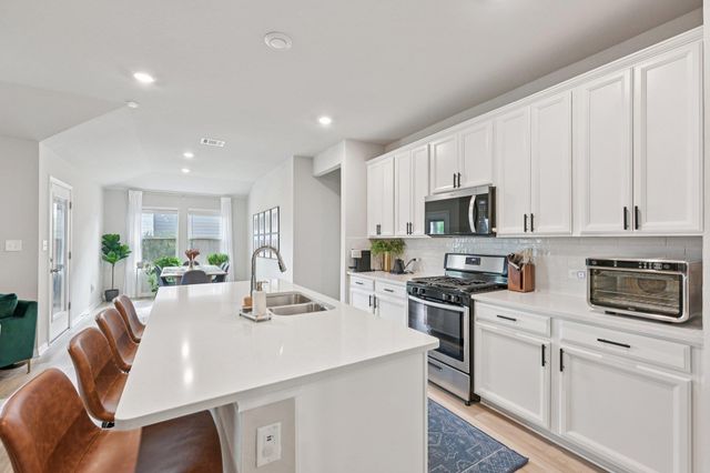 3022 Mill Run BND, Round Rock, TX 78665