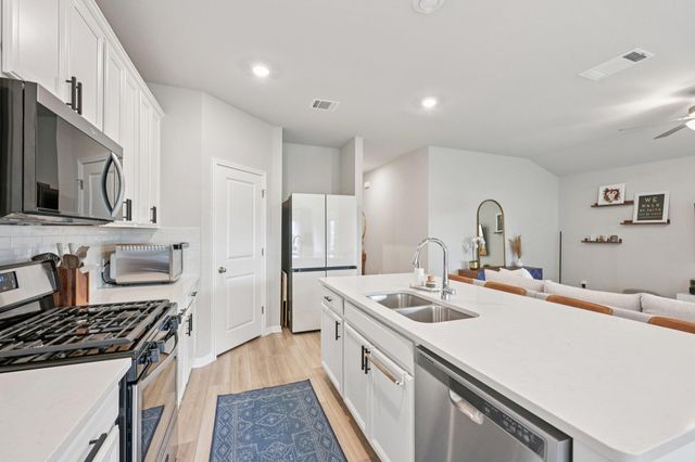 3022 Mill Run BND, Round Rock, TX 78665