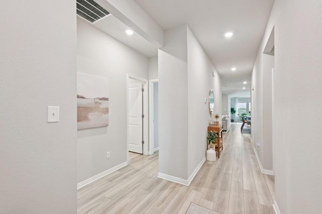 3022 Mill Run BND, Round Rock, TX 78665