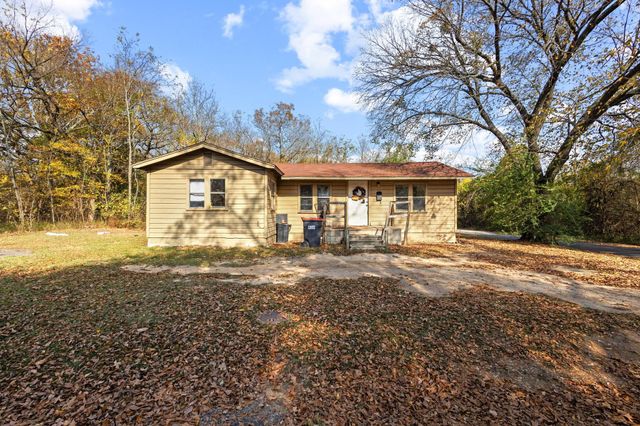 1106 Cooper Street, Paris, TX 75460