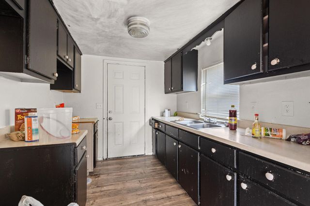 1106 Cooper Street, Paris, TX 75460