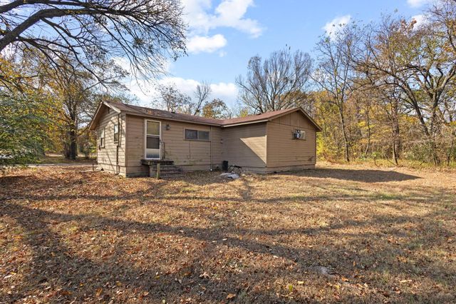 1106 Cooper Street, Paris, TX 75460