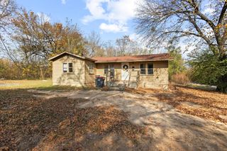 1106 Cooper Street, Paris, TX 75460