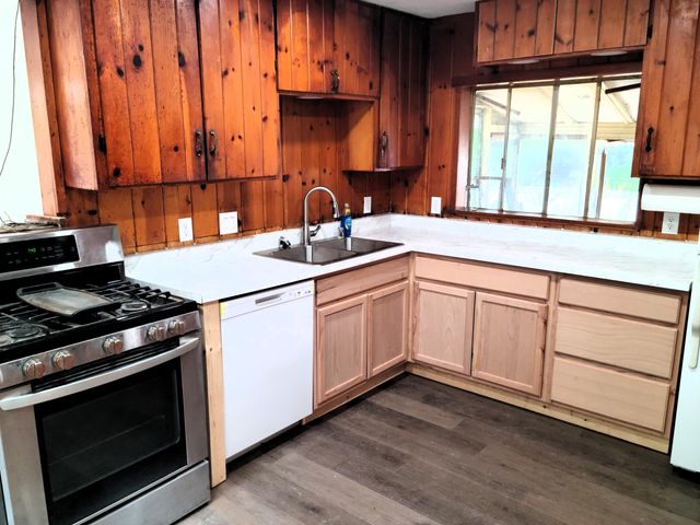 3400 Beacon Drive, Anderson, CA 96007