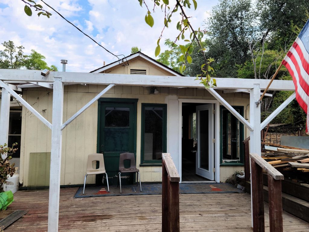 3400 Beacon Drive, Anderson, CA 96007