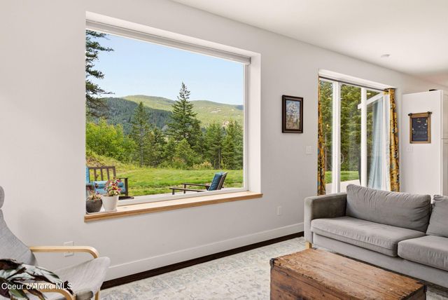 170 Michael LN, Sandpoint, ID 83864