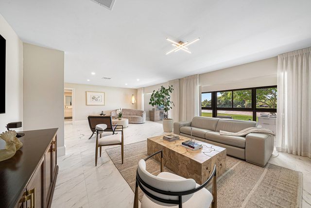 12 Southport Lane D, Boynton Beach, FL 33436