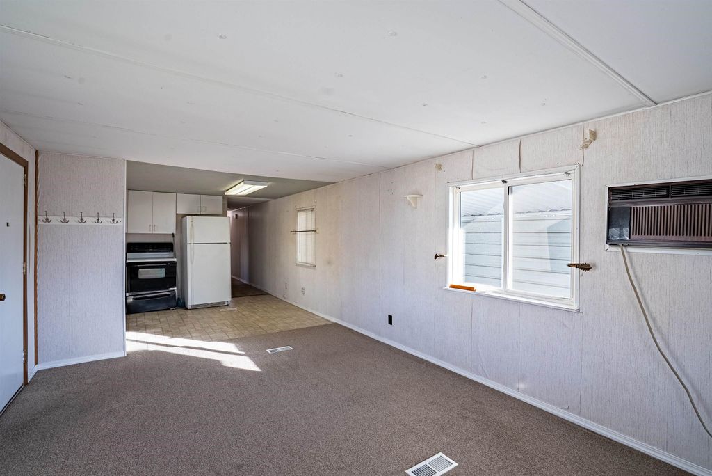 1205 E Lyons Ave, Spokane, WA 99208 photo 3