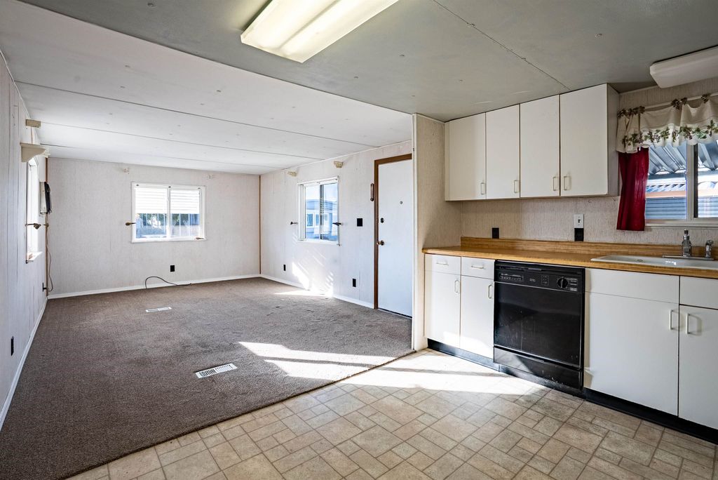 1205 E Lyons Ave, Spokane, WA 99208 photo 5