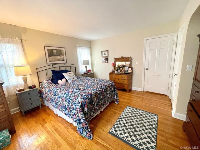 4 Sylvan Way, Suffern, NY 10901