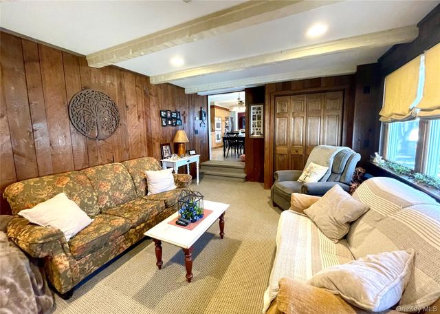 4 Sylvan Way, Suffern, NY 10901