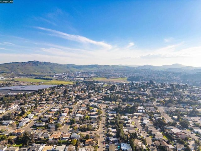 208 208 Los Gatos Ave, Vallejo, CA 94589