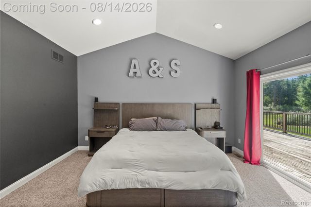 372 Hunters Ridge Drive, Brandon Charter Township, MI 48462