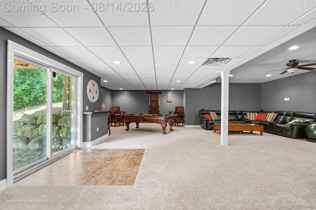 372 Hunters Ridge Drive, Brandon Charter Township, MI 48462