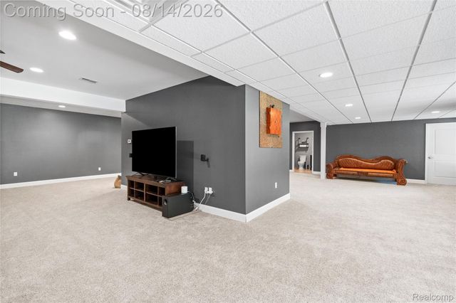 372 Hunters Ridge Drive, Brandon Charter Township, MI 48462