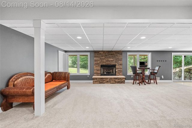372 Hunters Ridge Drive, Brandon Charter Township, MI 48462