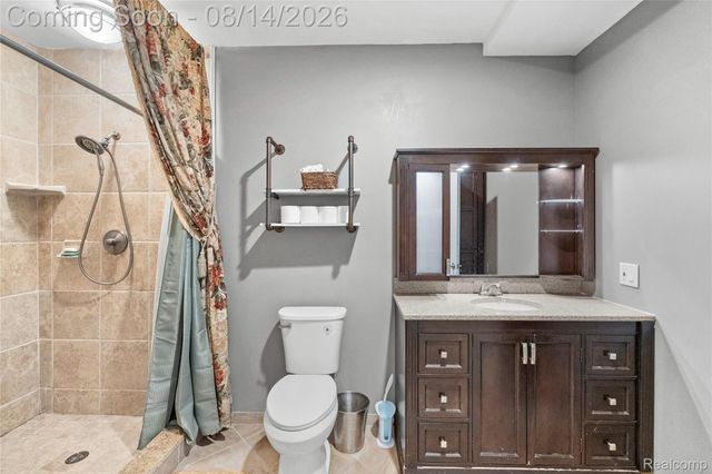 372 Hunters Ridge Drive, Brandon Charter Township, MI 48462
