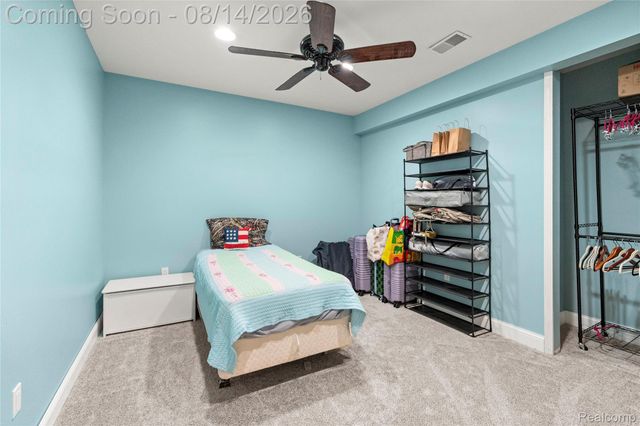 372 Hunters Ridge Drive, Brandon Charter Township, MI 48462