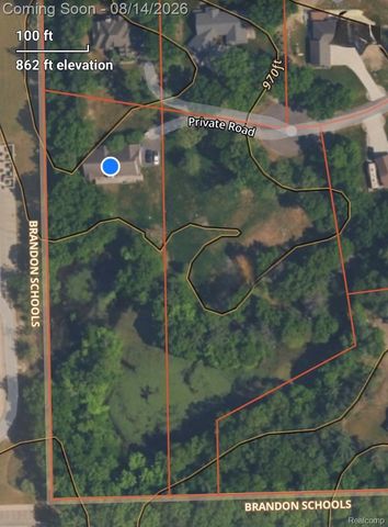 372 Hunters Ridge Drive, Brandon Charter Township, MI 48462