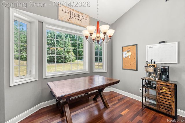 372 Hunters Ridge Drive, Brandon Charter Township, MI 48462