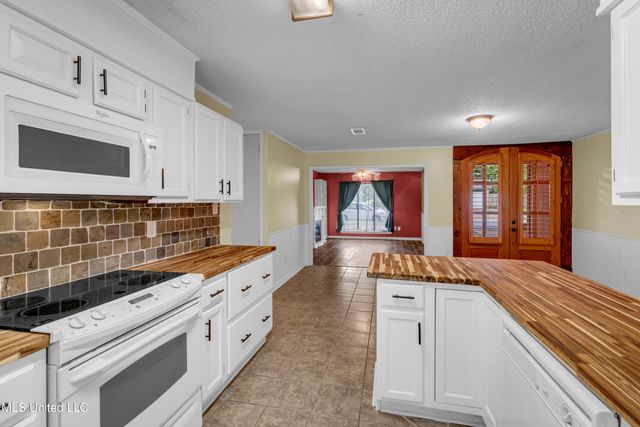 15300 Lansing Drive, Biloxi, MS 39532