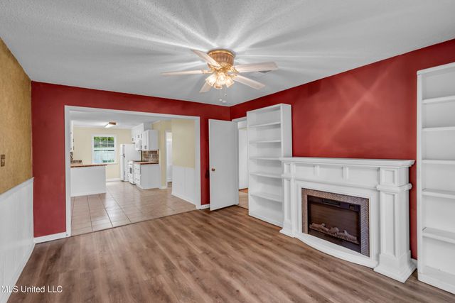 15300 Lansing Drive, Biloxi, MS 39532
