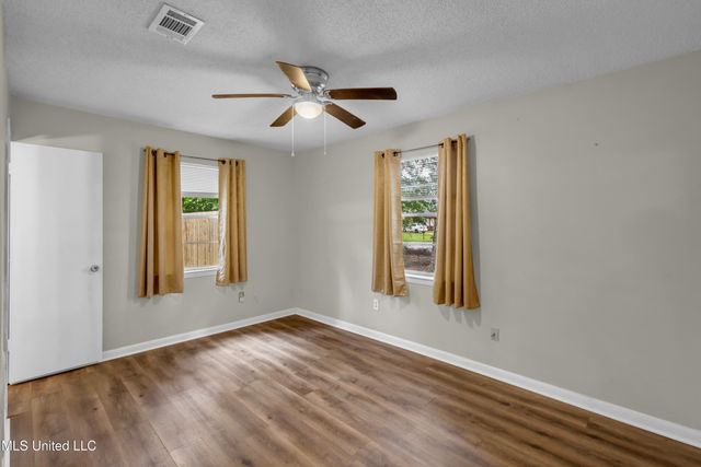 15300 Lansing Drive, Biloxi, MS 39532