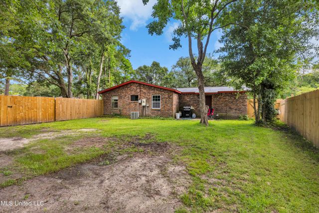 15300 Lansing Drive, Biloxi, MS 39532