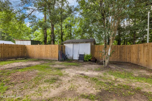15300 Lansing Drive, Biloxi, MS 39532