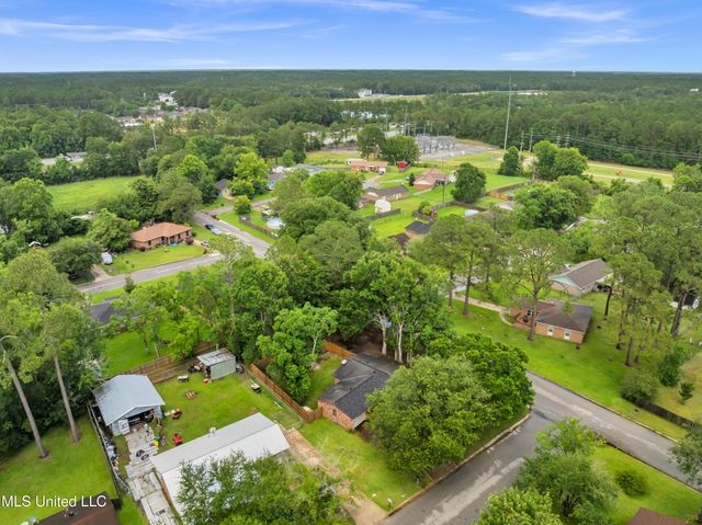 15300 Lansing Drive, Biloxi, MS 39532