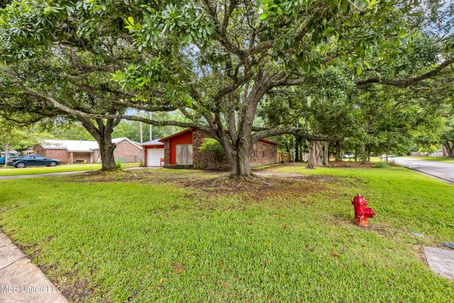 15300 Lansing Drive, Biloxi, MS 39532