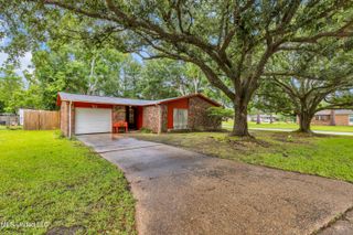 15300 Lansing Drive, Biloxi, MS 39532