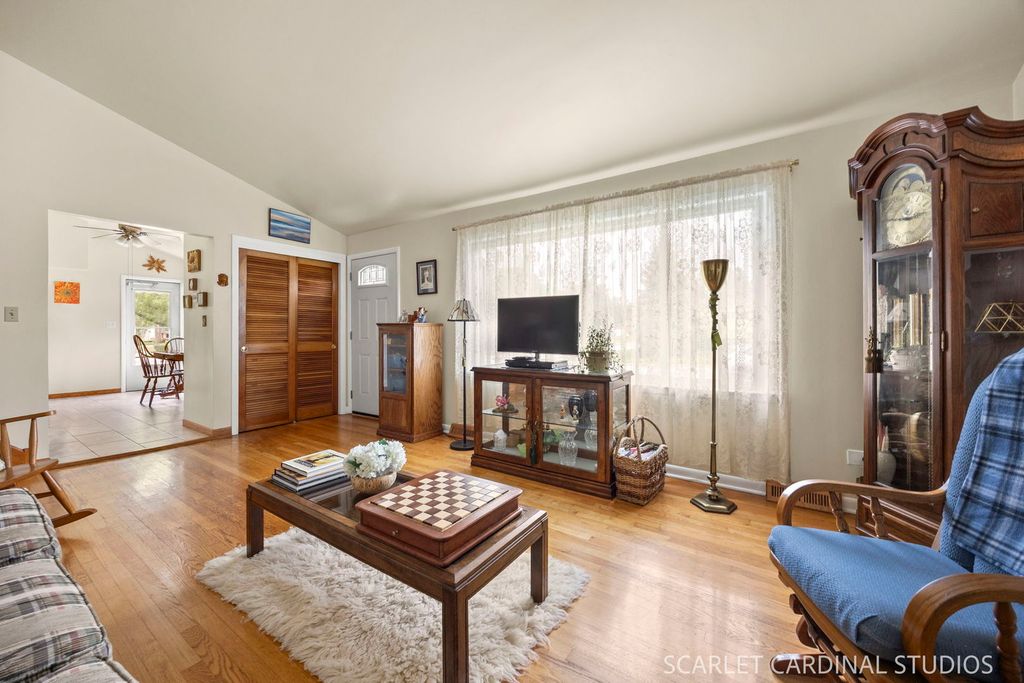 301 E Vermont Street, Villa Park, IL 60181 — photo 4