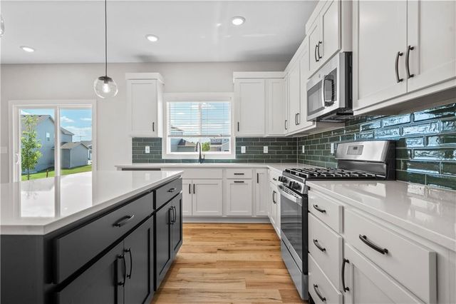 19779 W 122 Terrace, Olathe, KS 66061