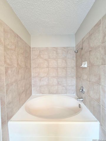 8562 Serene Ridge Dr, San Antonio, TX 78239