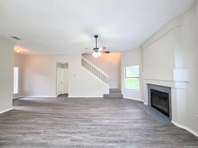 8562 Serene Ridge Dr, San Antonio, TX 78239