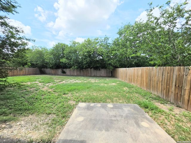 8562 Serene Ridge Dr, San Antonio, TX 78239