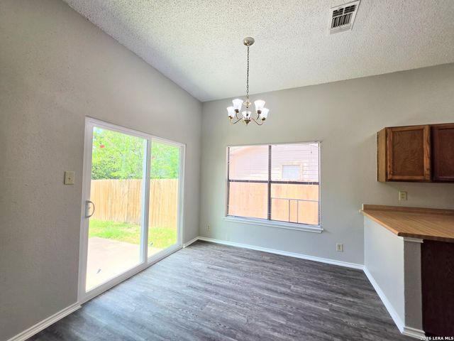 8562 Serene Ridge Dr, San Antonio, TX 78239