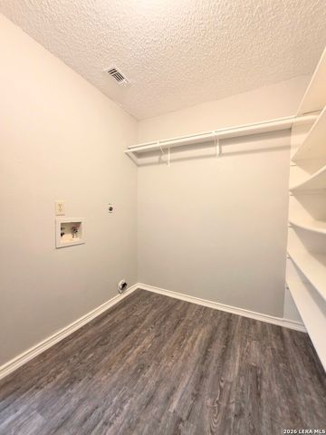 8562 Serene Ridge Dr, San Antonio, TX 78239