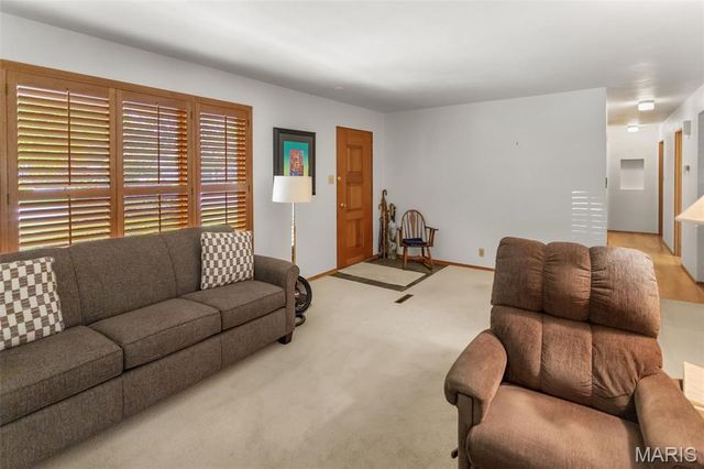4 Chapel Court, Collinsville, IL 62234