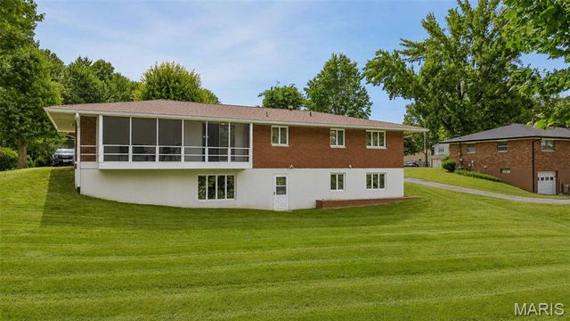 4 Chapel Court, Collinsville, IL 62234