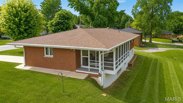 4 Chapel Court, Collinsville, IL 62234