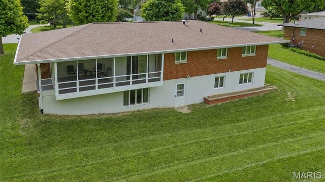 4 Chapel Court, Collinsville, IL 62234