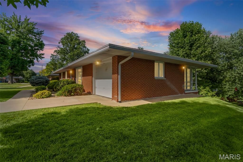 4 Chapel Court, Collinsville, IL 62234