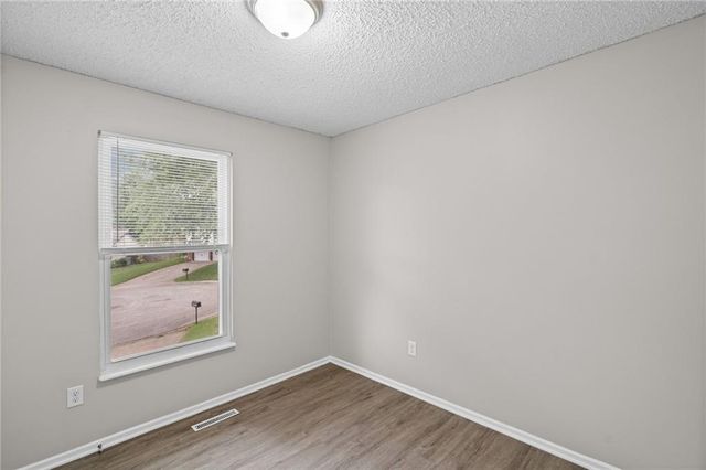 10330 Smalley Court, Kansas City, MO 64134