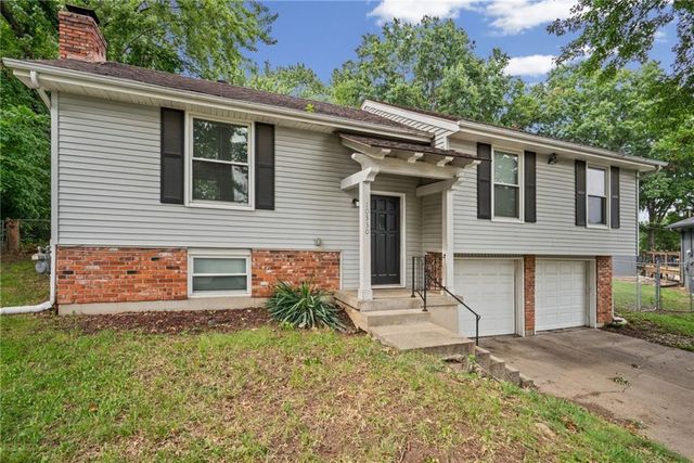 10330 Smalley Court, Kansas City, MO 64134