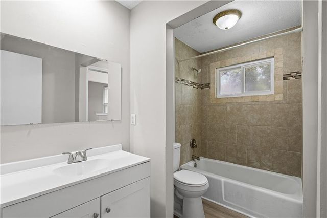 10330 Smalley Court, Kansas City, MO 64134