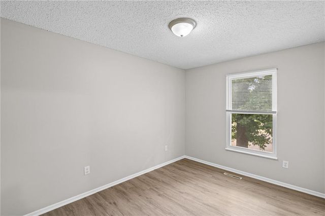 10330 Smalley Court, Kansas City, MO 64134