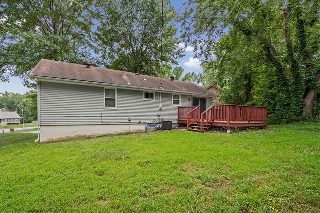 10330 Smalley Court, Kansas City, MO 64134