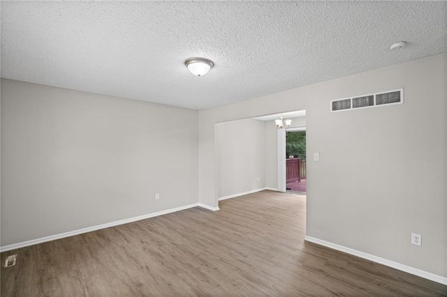 10330 Smalley Court, Kansas City, MO 64134